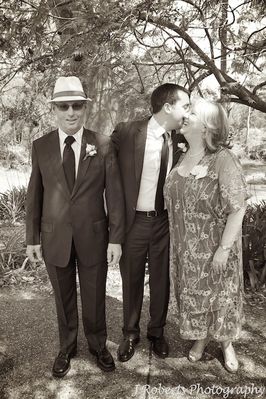 Groom with his parents before the wedding - wedding photography sydney
